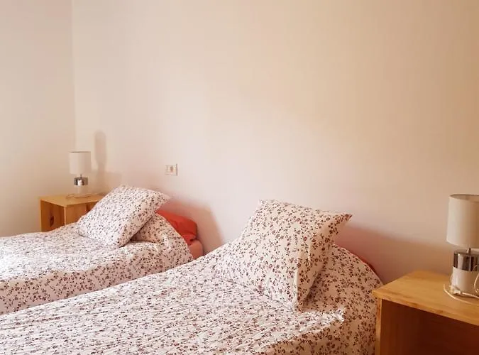 Apartamento Privado En Una Zona Tranquila Y Proxima Al Aeropuerto Tf Norte Y A La Ciudad De San Cristobal De La Laguna .